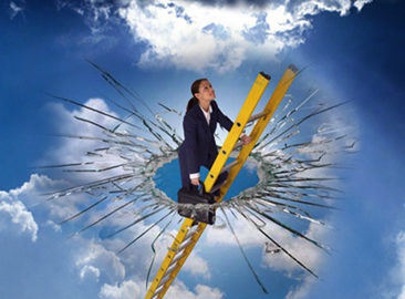 Shattering Glass Ceilings: How Female Leaders Are Reshaping Business Norms